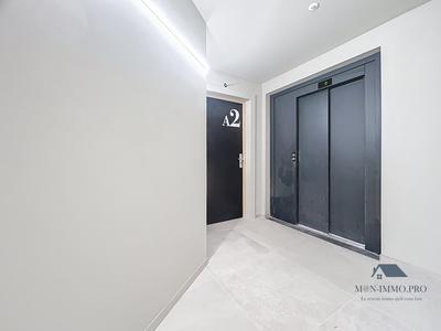 Bureau - 74 m² - 1 pièce