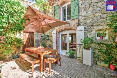 Maison - 463 m² - 18 pièces