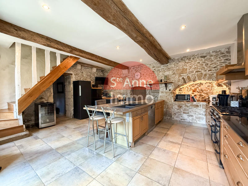 Maison - 177 m² - 7 pièces