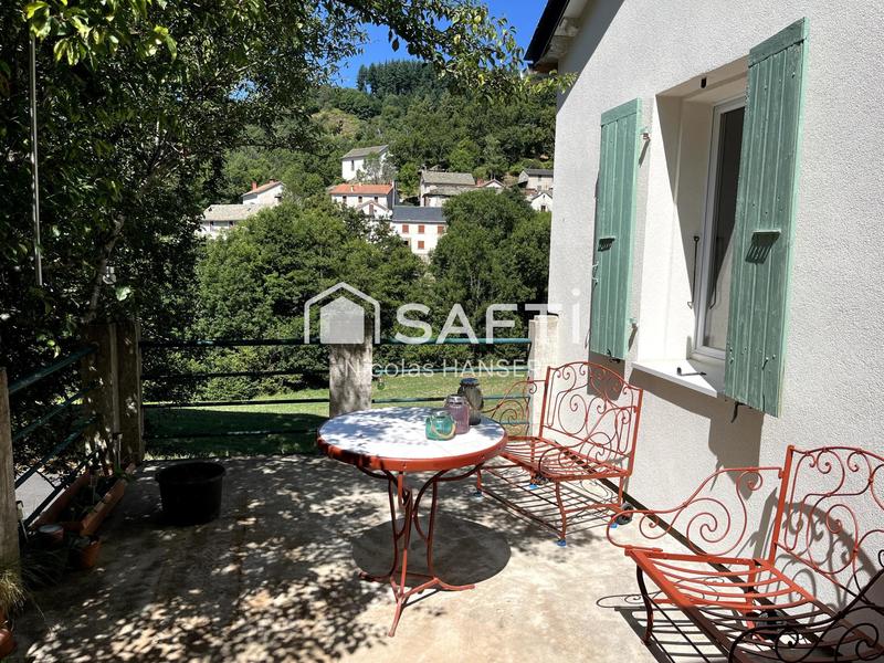 Maison - 139 m² - 8 pièces