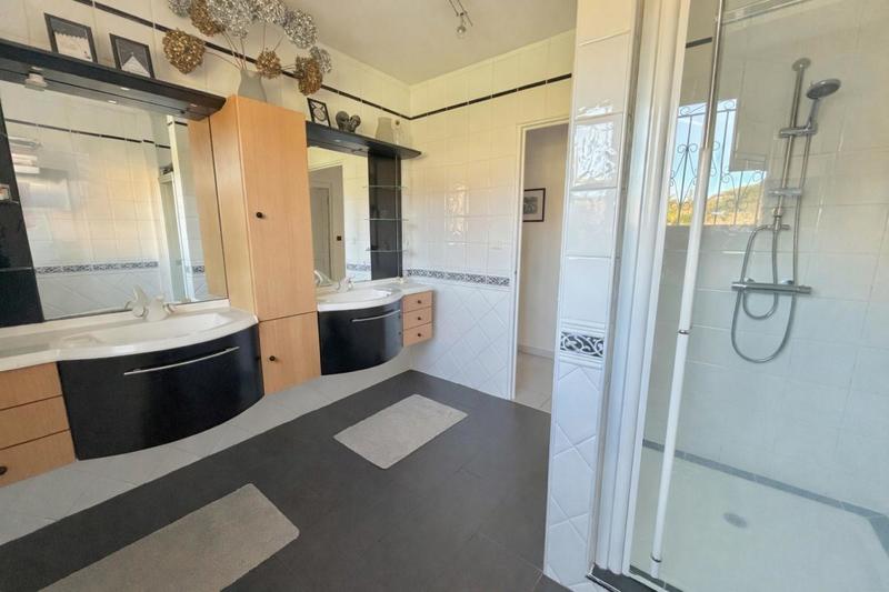 Maison - 130 m² - 4 pièces