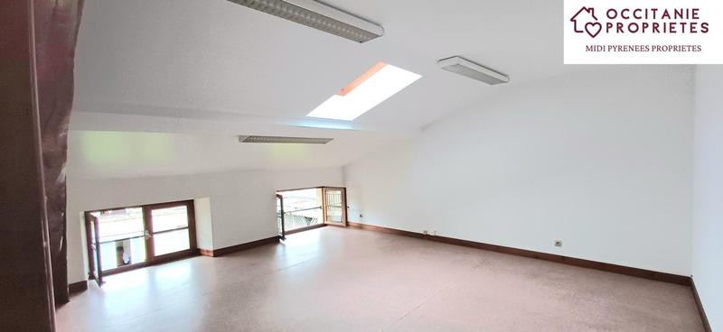 Propriété - 640 m² - 31 pièces