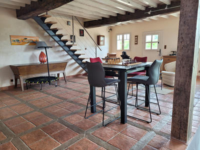 Maison - 280 m² - 6 pièces
