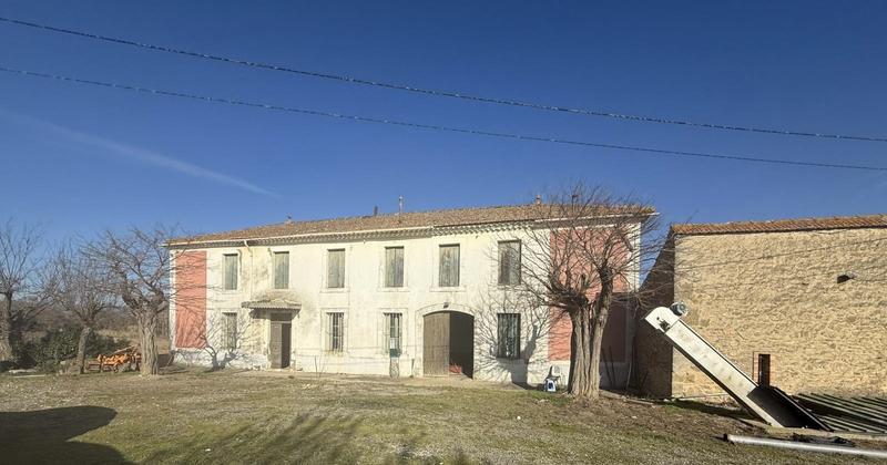 Maison - 250 m² - 5 pièces