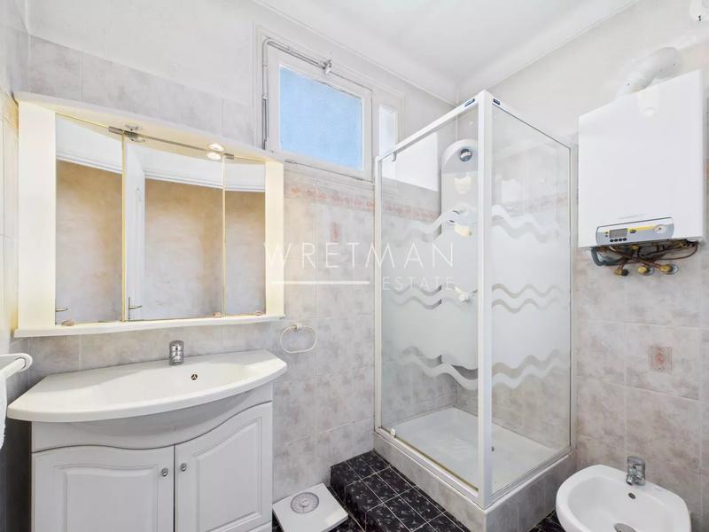 Appartement - 93 m² - 5 pièces