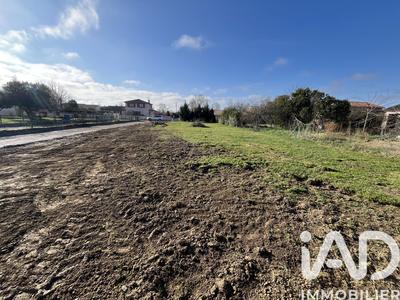 Terrain - 801 m²