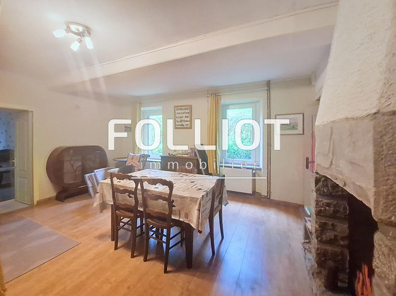 Maison - 247 m² - 9 pièces