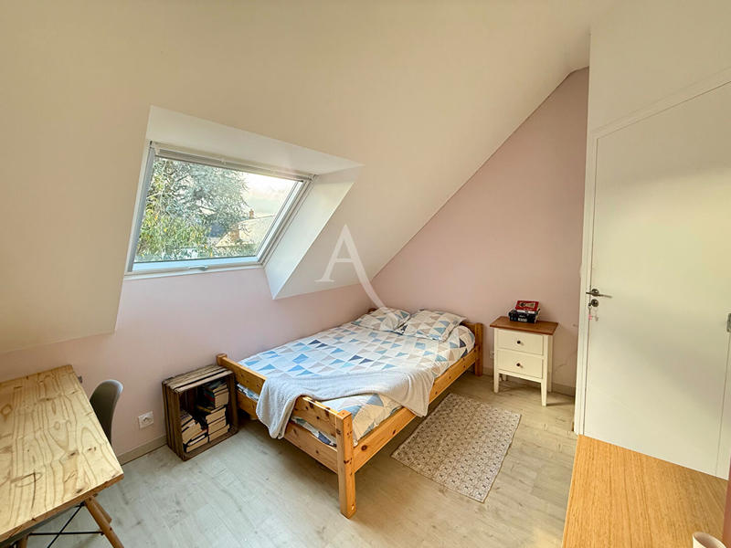 Maison - 160 m² - 8 pièces