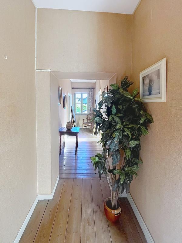 Maison - 400 m² - 10 pièces