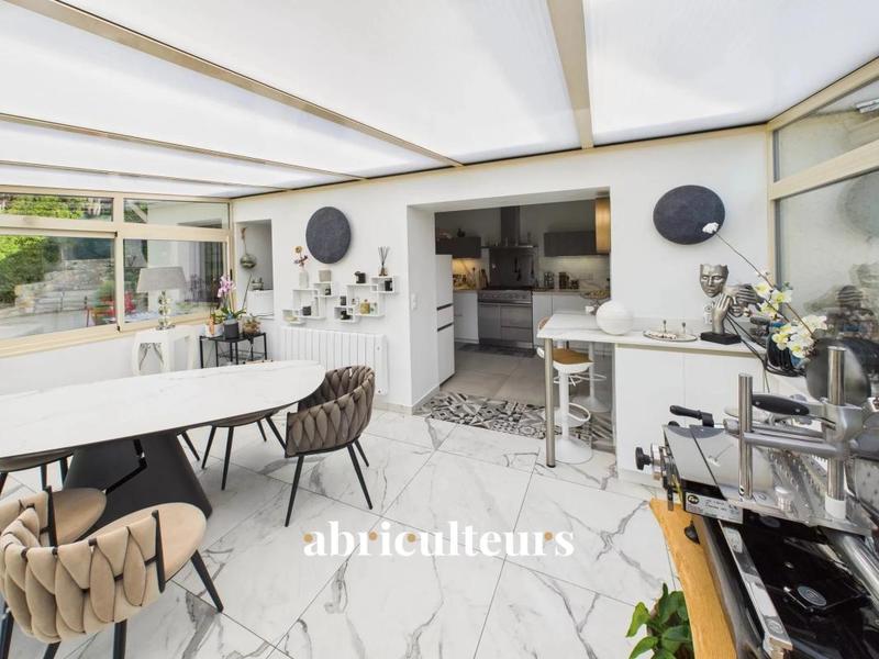 Maison ancienne - 227 m² - 7 pièces