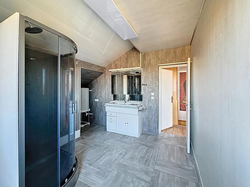 Pavillon - 102 m² - 5 pièces