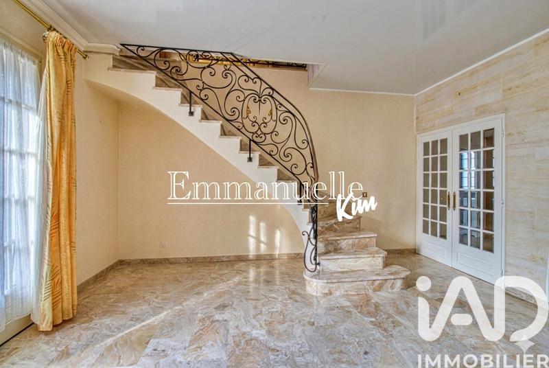 Maison - 158 m² - 6 pièces