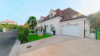 Villa - 340 m² - 7 pièces