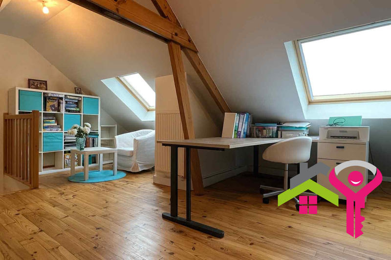 Maison - 90 m² - 5 pièces