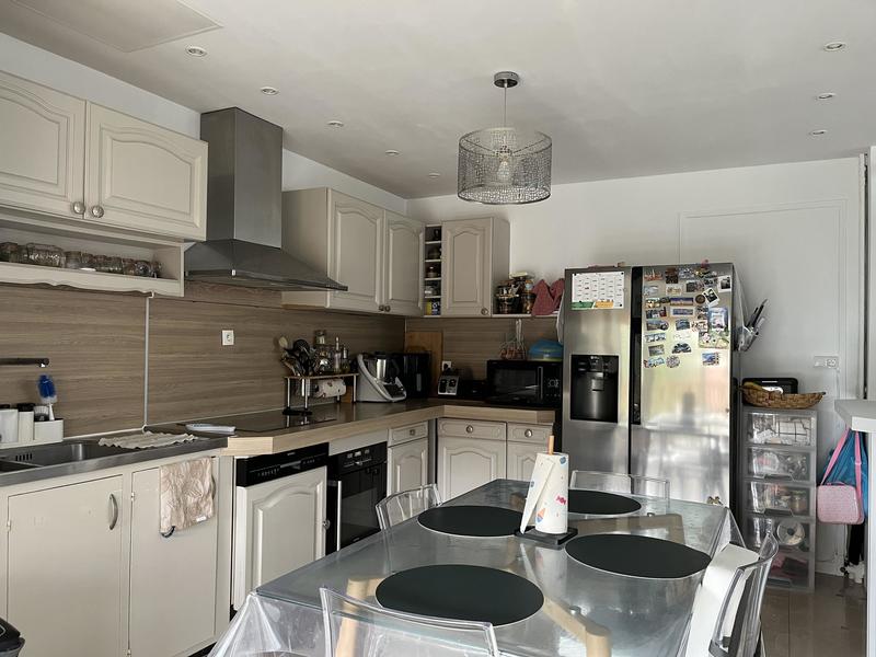 Maison - 174 m² - 7 pièces