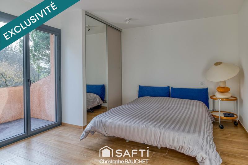 Villa - 213 m² - 6 pièces