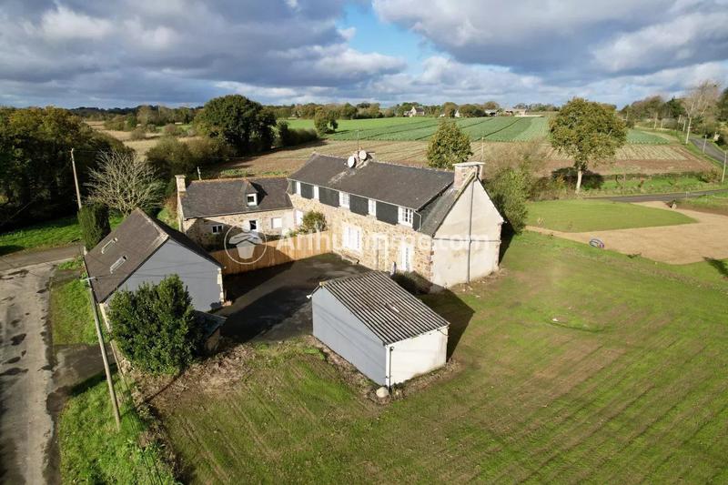 Maison - 90 m² - 4 pièces