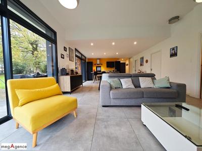 Maison - 110 m² - 4 pièces