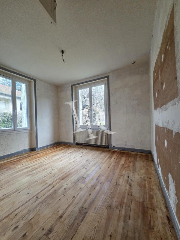 Maison - 97 m² - 5 pièces