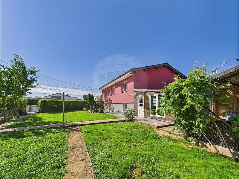 Maison - 146 m² - 8 pièces