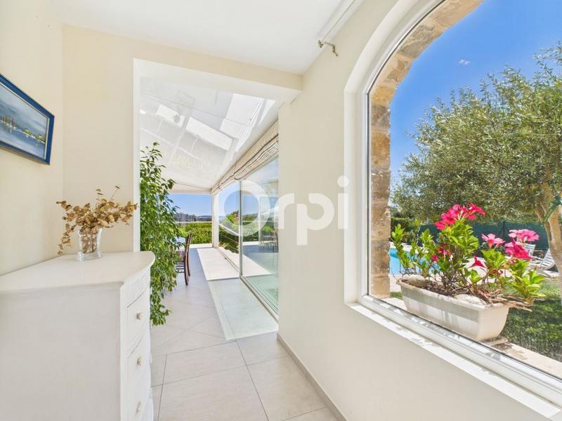 Villa - 253 m² - 7 pièces