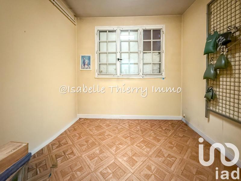 Maison - 182 m² - 9 pièces