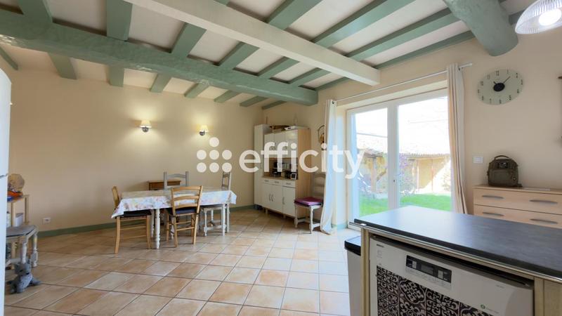 Maison - 210 m² - 8 pièces