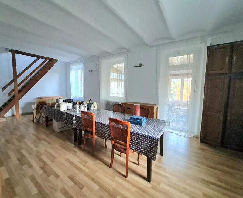 Maison - 197 m² - 8 pièces