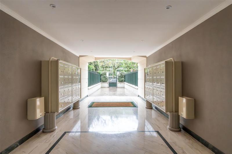 Appartement - 100 m² - 4 pièces