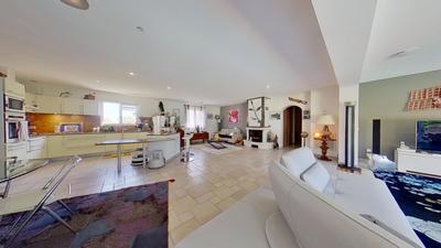 Maison - 174 m² - 5 pièces