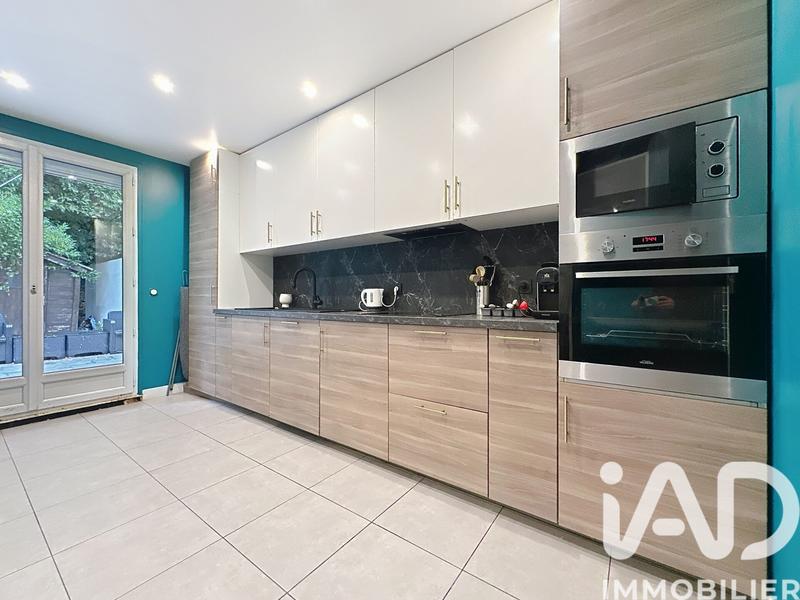 Maison - 80 m² - 5 pièces