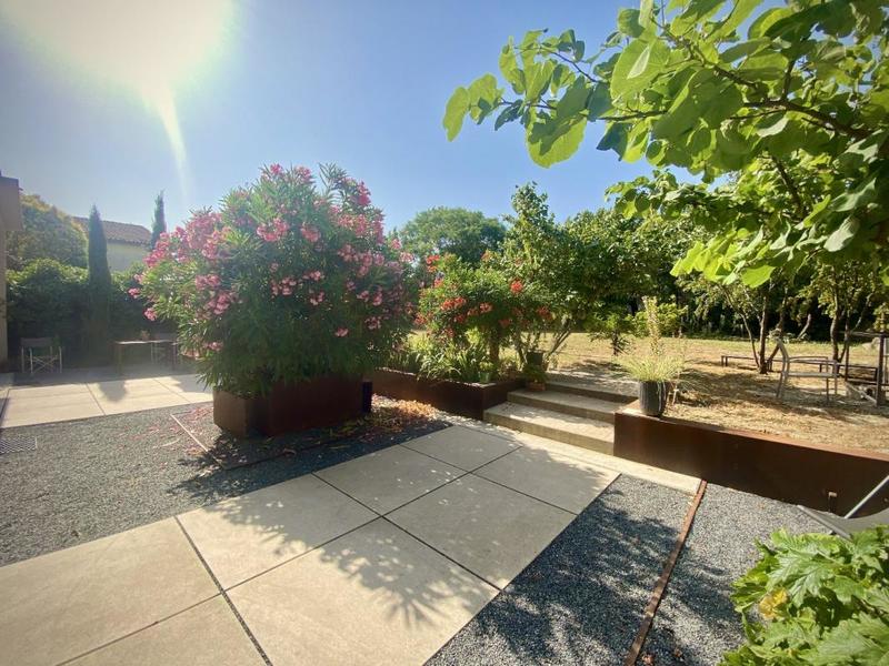 Maison - 240 m² - 6 pièces