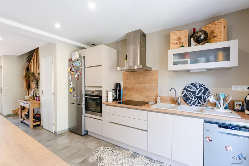 Maison - 93 m² - 4 pièces