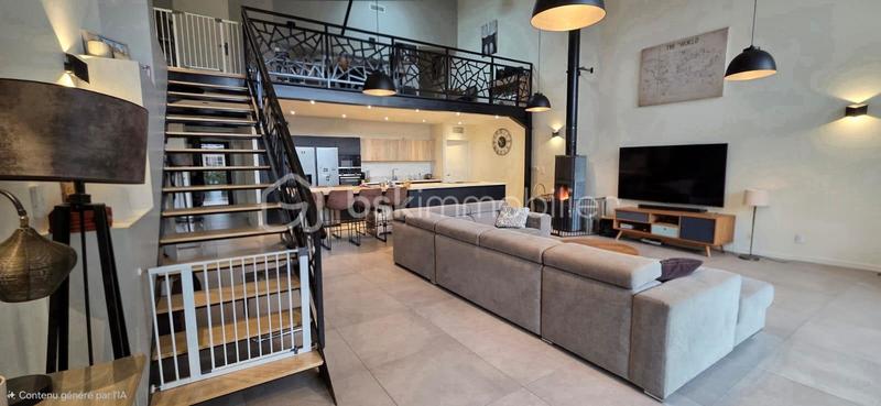 Loft - 175 m² - 4 pièces