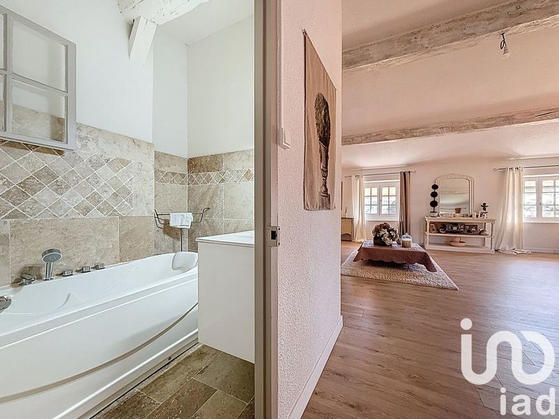 Maison - 350 m² - 12 pièces