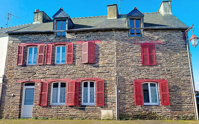 Maison - 150 m² - 8 pièces