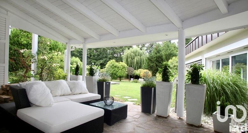 Maison de maîtres - 245 m² - 5 pièces