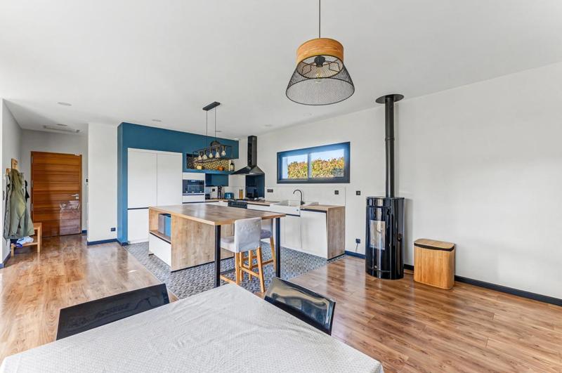 Maison - 140 m² - 4 pièces