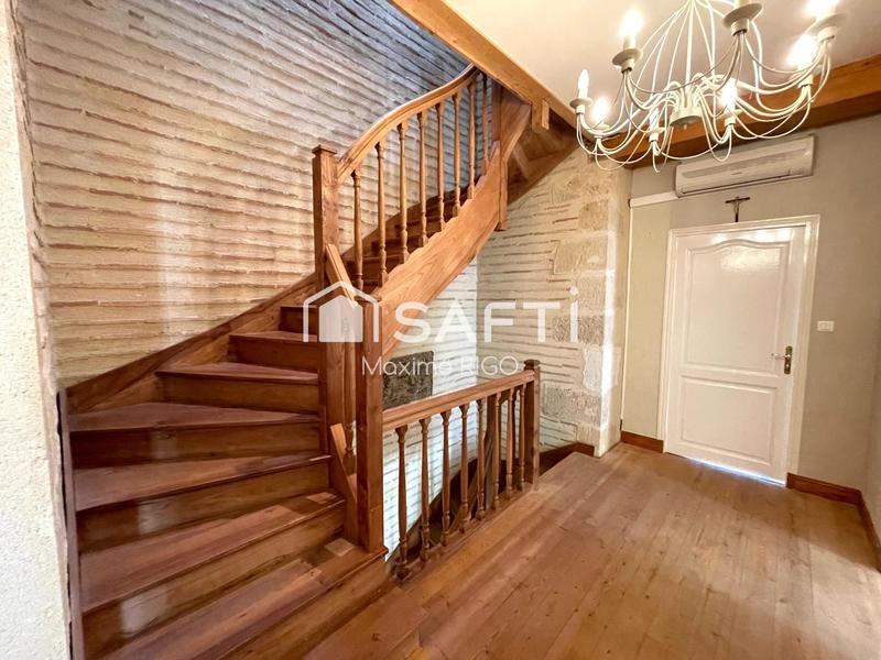 Maison - 284 m² - 8 pièces