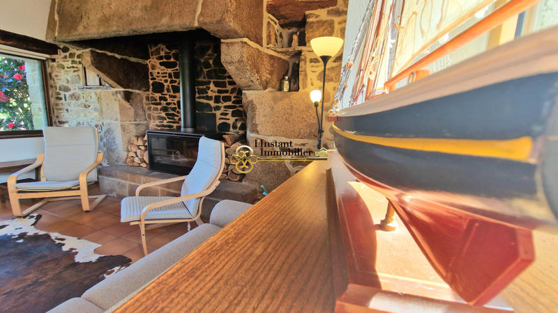 Demeure - 240 m² - 9 pièces