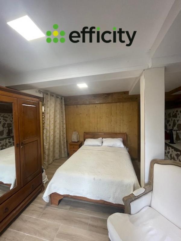 Maison - 263 m² - 8 pièces