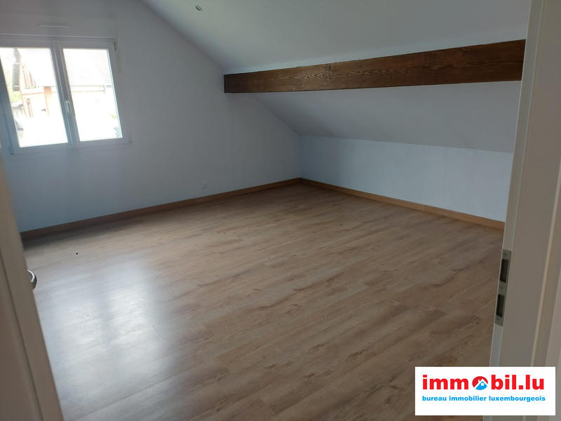 Maison - 255 m² - 7 pièces