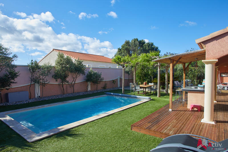 Villa - 180 m² - 6 pièces