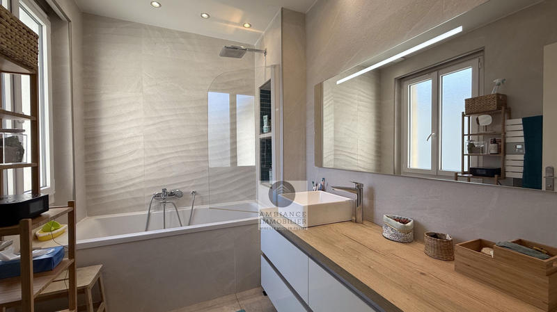 Maison - 164 m² - 6 pièces