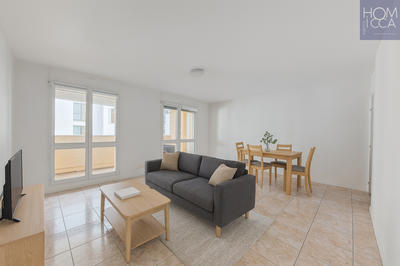 Appartement - 77 m² - 3 pièces