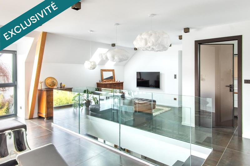 Maison - 240 m² - 10 pièces