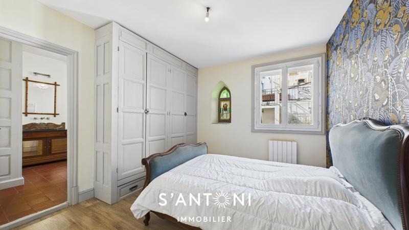 Maison - 270 m² - 7 pièces