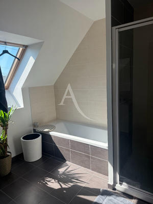 Maison - 98 m² - 4 pièces