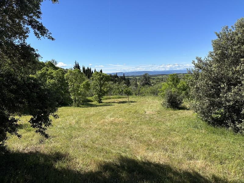 Terrain constructible - 3 070 m²