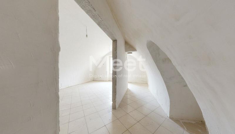 Local commercial - 100 m² - 4 pièces